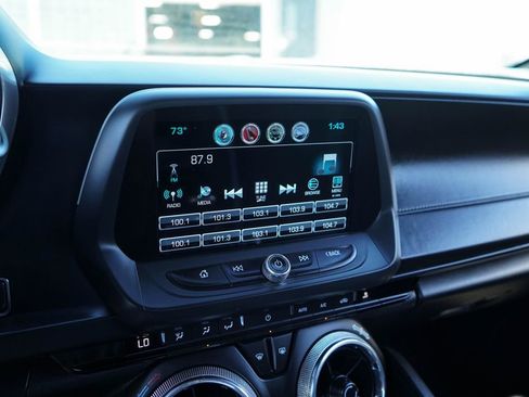 Used 2016 Chevrolet Camaro LT w/ Technology Package image 19