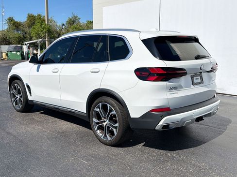 Used 2024 BMW X5 sDrive40i w/ Premium Package RWD image 3