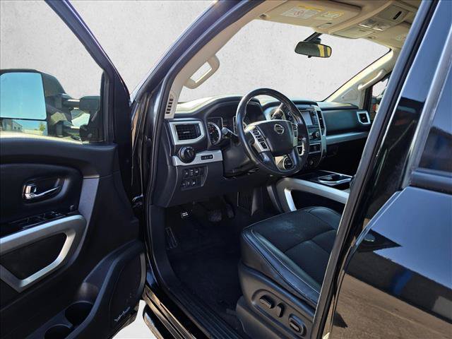 Used 2017 Nissan Titan PRO-4X AWD/4WD image 21