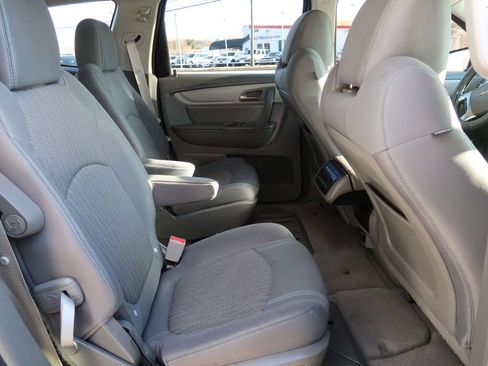 Used 2015 Chevrolet Traverse LT image 11