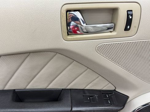 Used 2012 Ford Mustang Convertible RWD image 11