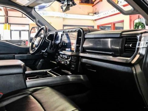 Used 2024 Ford F350 Lariat w/ Lariat Ultimate Package image 12
