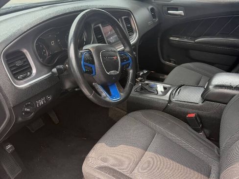 Used 2019 Dodge Charger SXT w/ Blacktop Package RWD image 9