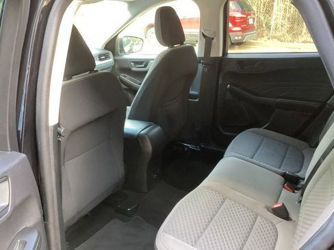 Used 2022 Ford Escape SE image 35