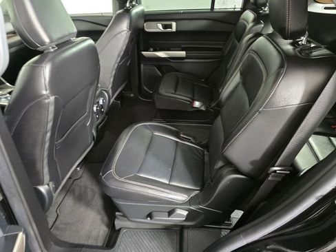 Used 2023 Ford Explorer Limited image 17