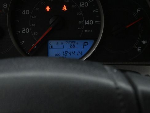 Used 2013 Toyota RAV4 XLE FWD image 21