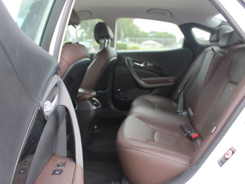 Used 2013 Hyundai Azera FWD image 16