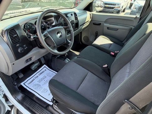 Used 2010 Chevrolet Silverado 2500 W/T image 12