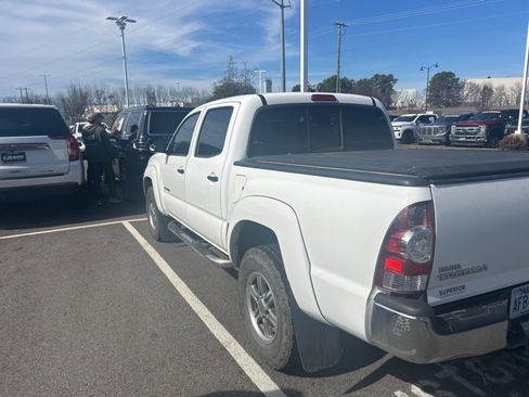 Used 2011 Toyota Tacoma PreRunner w/ SR5 Pkg #2 image 6