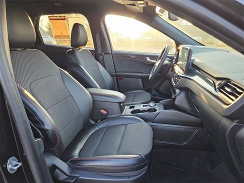 Used 2024 Ford Escape ST-Line w/ Tech Pack #1 image 31