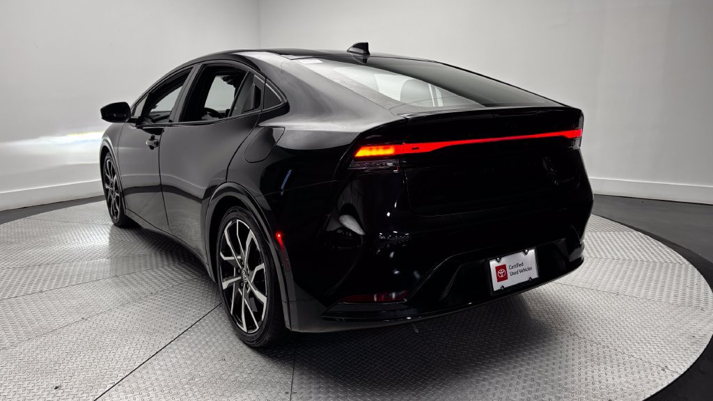 Used 2023 Toyota Prius Prime FWD image 32