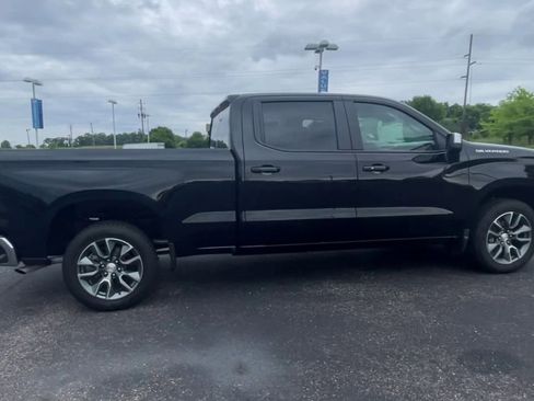 Used 2025 Chevrolet Silverado 1500 LT RWD image 9