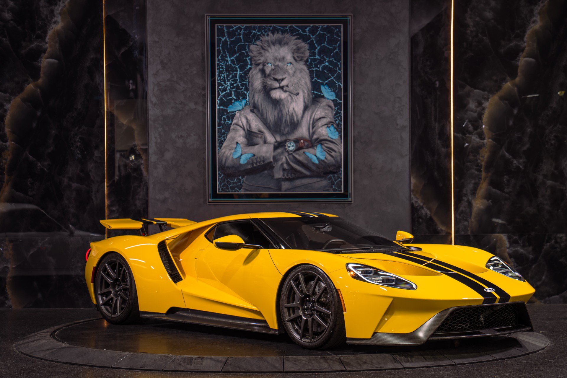 Used 2019 Ford GT RWD image 8