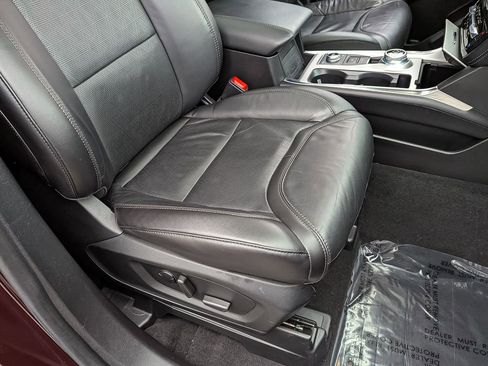 Used 2022 Ford Explorer Platinum w/ Equipment Group 601A image 40