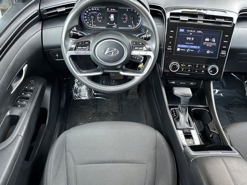 Used 2022 Hyundai Tucson SE image 14