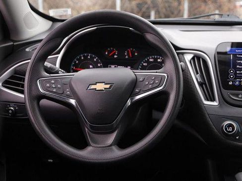 Used 2024 Chevrolet Malibu LT image 22