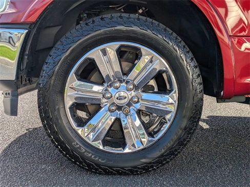 Used 2018 Ford F150 Lariat image 14