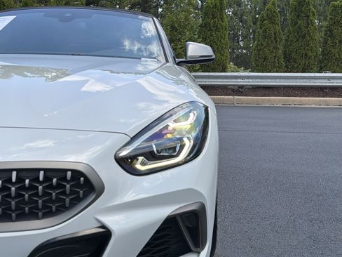 Used 2022 BMW Z4 M40i RWD image 39