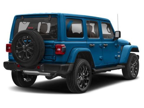Used 2022 Jeep Wrangler Unlimited Sahara w/ Safety Group AWD/4WD image 2