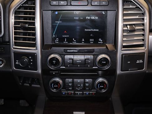 Used 2017 Ford F250 Platinum w/ Platinum Ultimate Package image 31