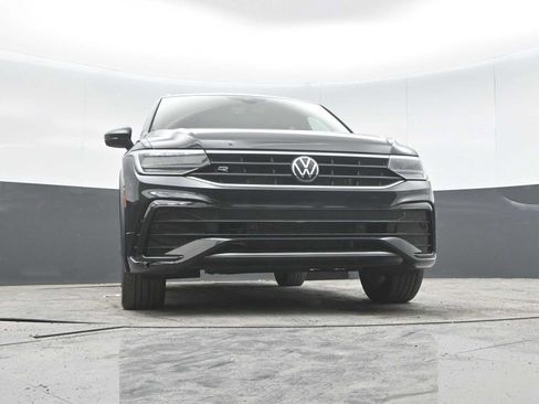 Used 2022 Volkswagen Tiguan SE R-Line AWD/4WD image 50