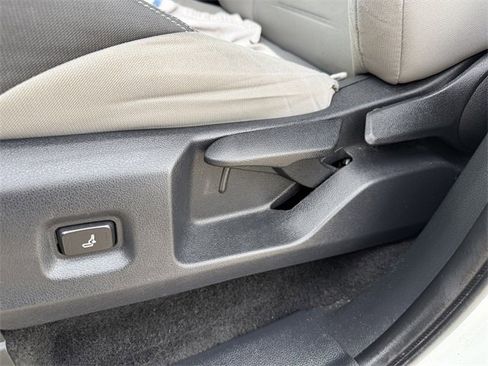 Used 2024 Toyota Tacoma TRD Sport image 33