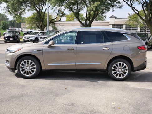 Used 2020 Buick Enclave Premium w/ Sun and Sites Package image 5