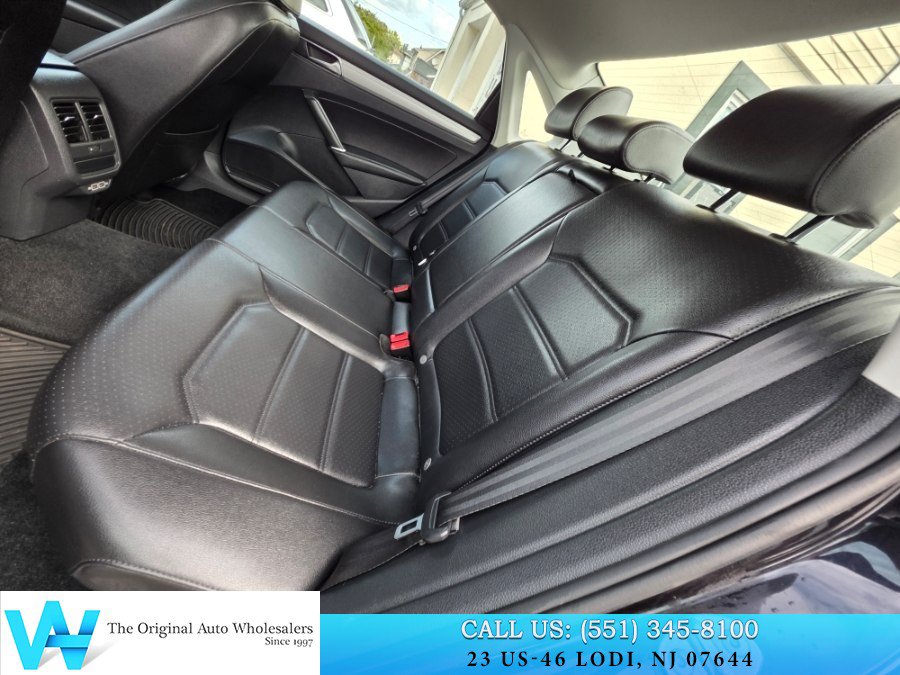 Used 2019 Volkswagen Passat 2.0T Wolfsburg w/ Wheels & Sunroof Package FWD image 14