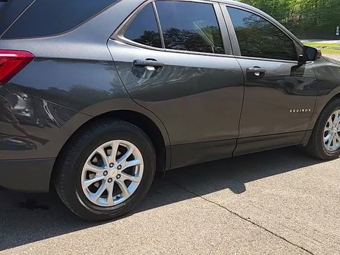 Used 2021 Chevrolet Equinox LS w/ LS Convenience Package FWD image 8