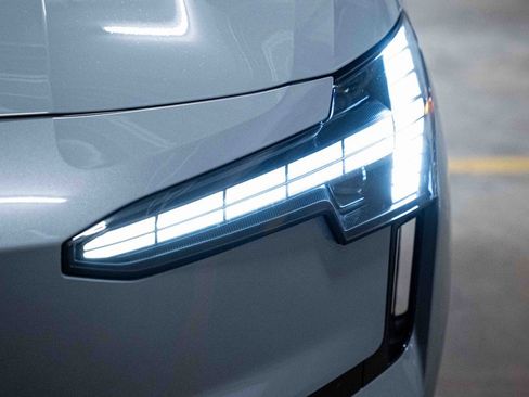 New 2026 Volvo EX30 Plus image 3