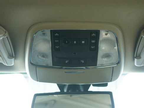 Used 2013 Chrysler 300 AWD w/ Driver Convenience Group image 25