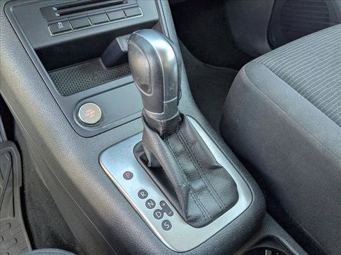 Used 2018 Volkswagen Tiguan Limited w/ Premium Package image 12