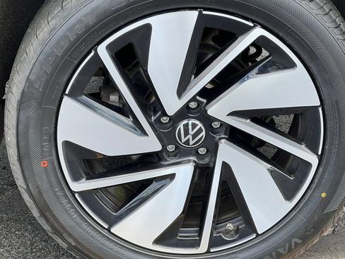 Used 2026 Volkswagen Atlas SE AWD/4WD image 9