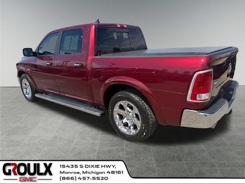 Used 2016 RAM 1500 Laramie w/ Convenience Group AWD/4WD image 4