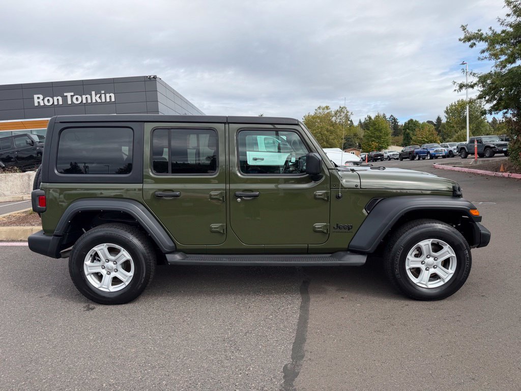 Used 2023 Jeep Wrangler Unlimited Sport AWD/4WD image 9