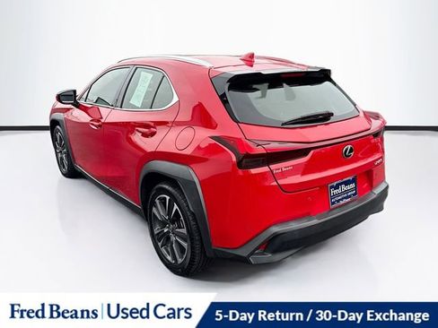 Used 2019 Lexus UX 200 image 5
