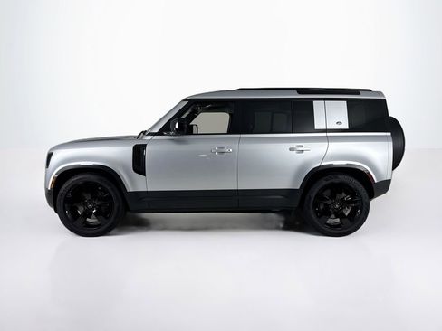 Used 2023 Land Rover Defender 110 SE AWD/4WD image 2