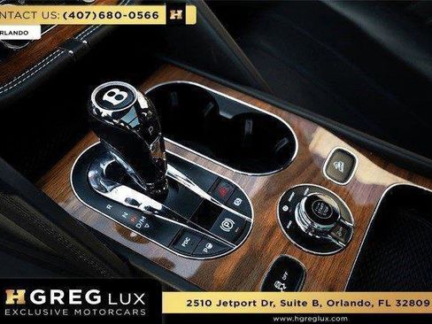 Used 2022 Bentley Bentayga AWD/4WD image 40