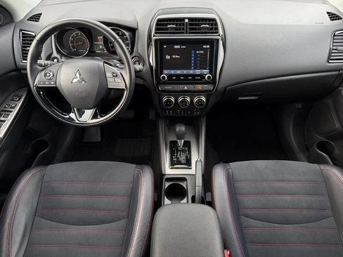 Used 2024 Mitsubishi Outlander Sport SE image 3