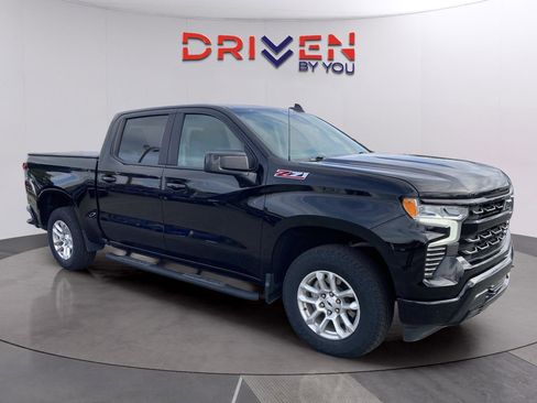 Used 2023 Chevrolet Silverado 1500 RST w/ Z71 Off-Road Package image 8