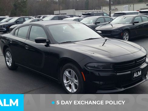 Used 2023 Dodge Charger SXT image 4