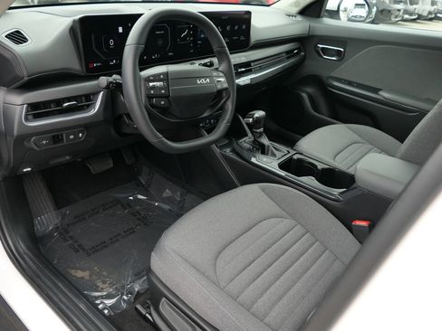Certified 2025 Kia K4 EX image 13