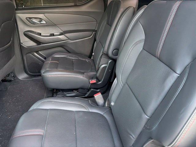 Used 2023 Chevrolet Traverse RS FWD image 9