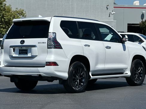 Used 2021 Lexus GX 460 Premium w/ Premium Package AWD/4WD image 2