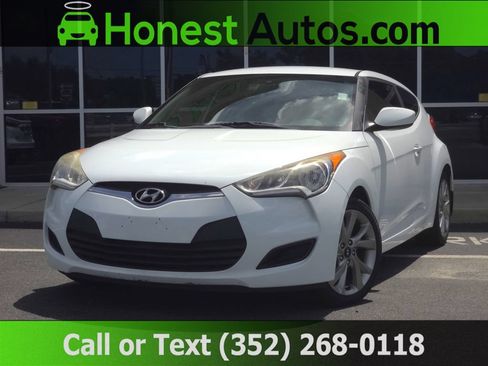 Used 2016 Hyundai Veloster FWD image 1