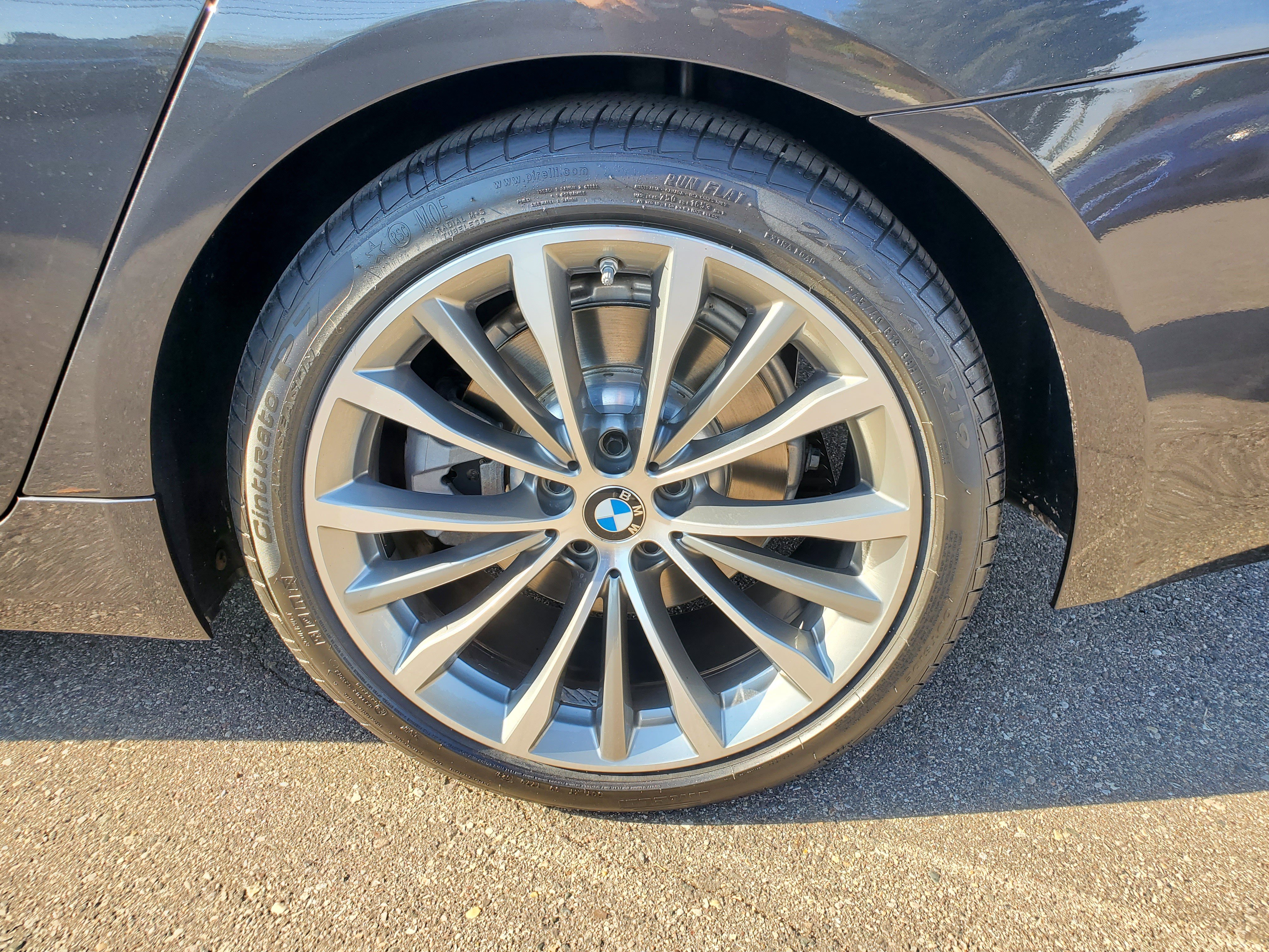 Used 2022 BMW 530i xDrive w/ Premium Package AWD/4WD image 38