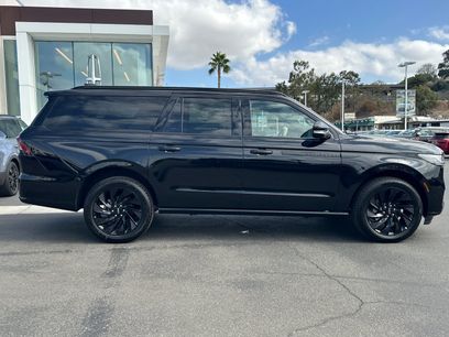 New 2027 Lincoln Navigator L Reserve w/ Jet Appearance Package