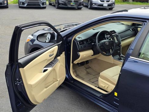 Used 2015 Toyota Camry LE image 41
