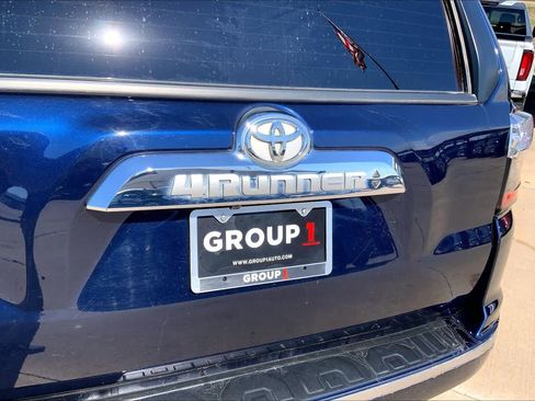 Used 2018 Toyota 4Runner Limited AWD/4WD image 30