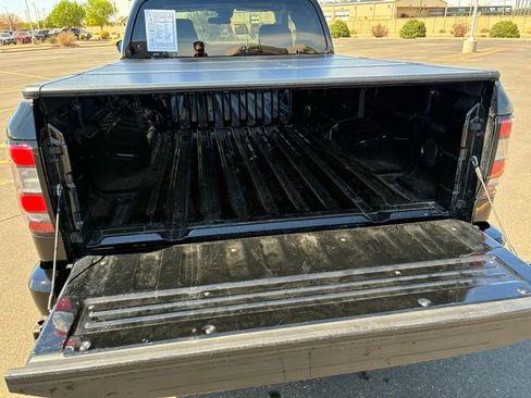 Certified 2025 Nissan Frontier SV RWD image 18